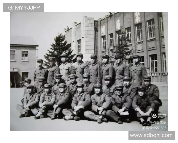 米兰萨基时代的光影记忆：那些令人难忘的老照片