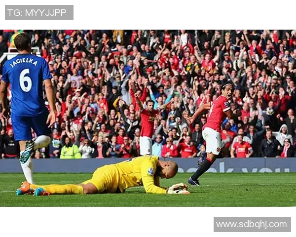 曼联主场迎战埃弗顿：一场荣耀之战的深度解析